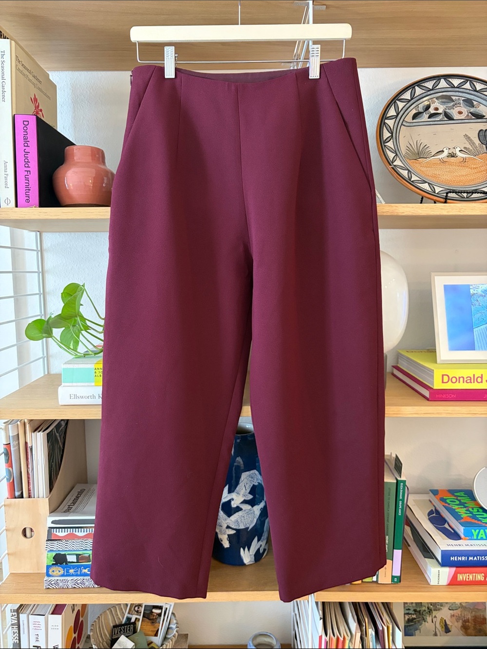 Kareem Sua Tapered Trouser Pocket Pant in Burgundy Medium